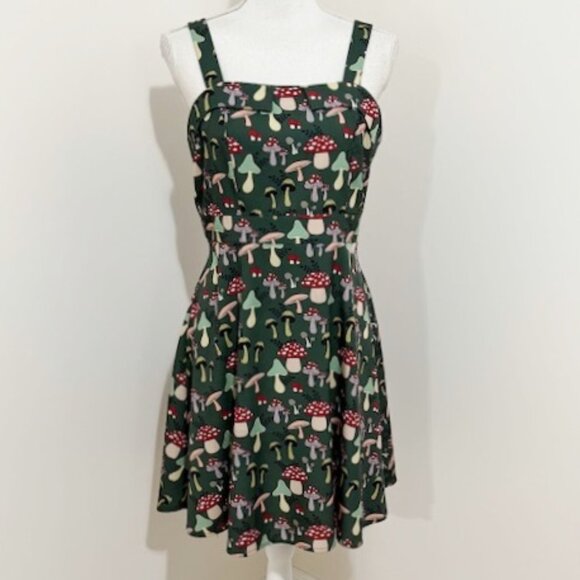 Romwe Fairycore Whimsical Green Forest Mushroom Print Sundress Size M/6 - Picture 1 of 6